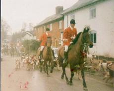 P1007-6 Hunt at Lowsonford c1950