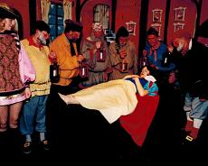 Snow White dwarfs1987 (2)