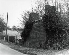Giblin_0004 Remains of bridge that took the Branch Line over the road in Lowsonford